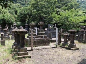 Shimazu Cemetery